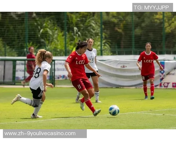 追逐足球梦之队的荣耀与激情共筑青春梦想的旅程